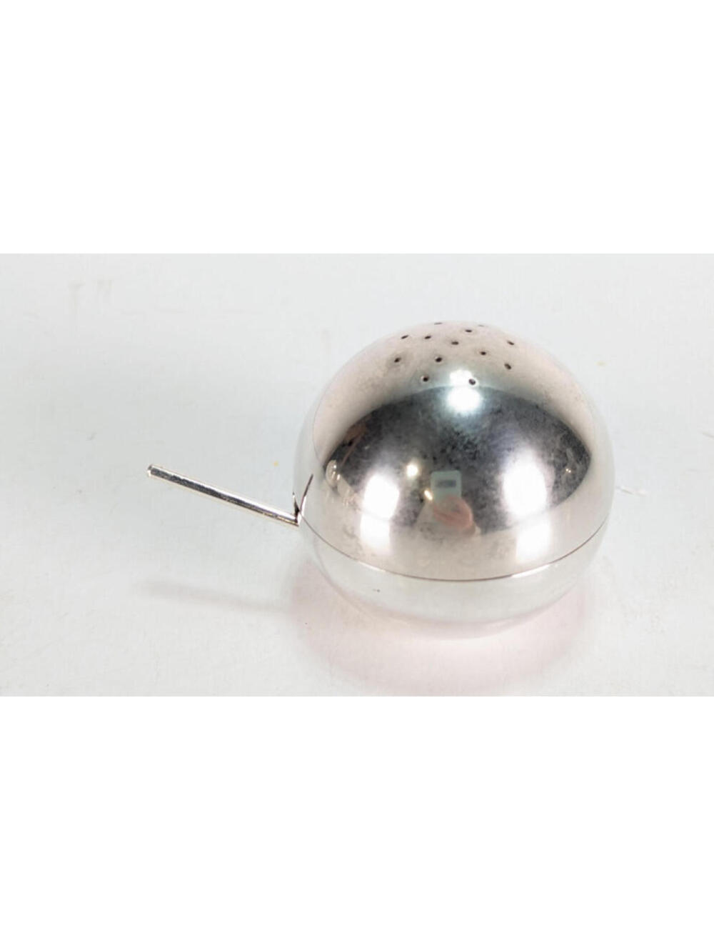 Vtg Napier MCM Orb Sphere Salt & Pepper Shakers Art Deco Mid Century Silverplate